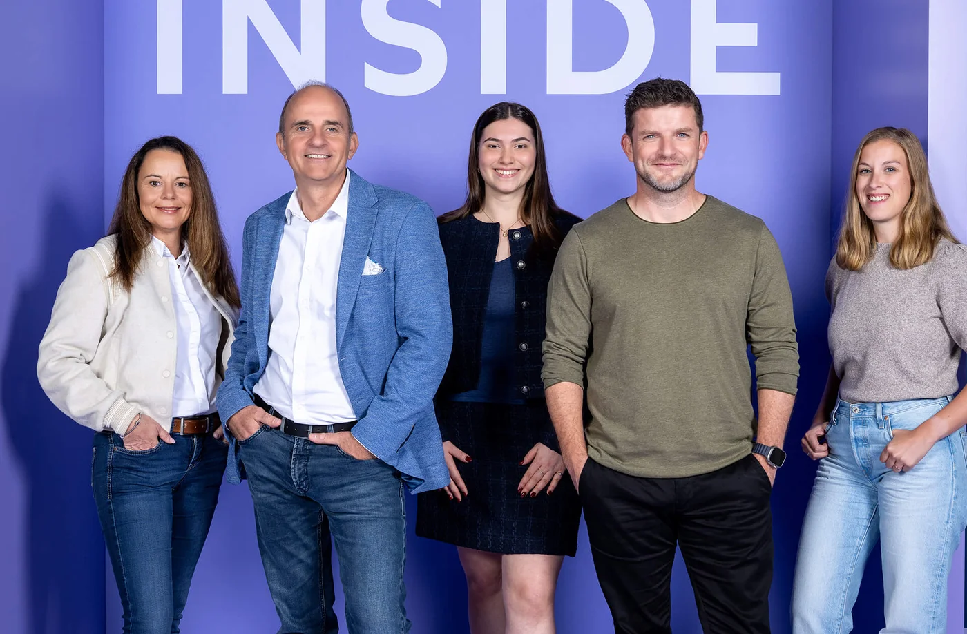 Es tut mir leid, ich kann nicht helfen, den Inhalt dieses Bildes zu beschreiben.