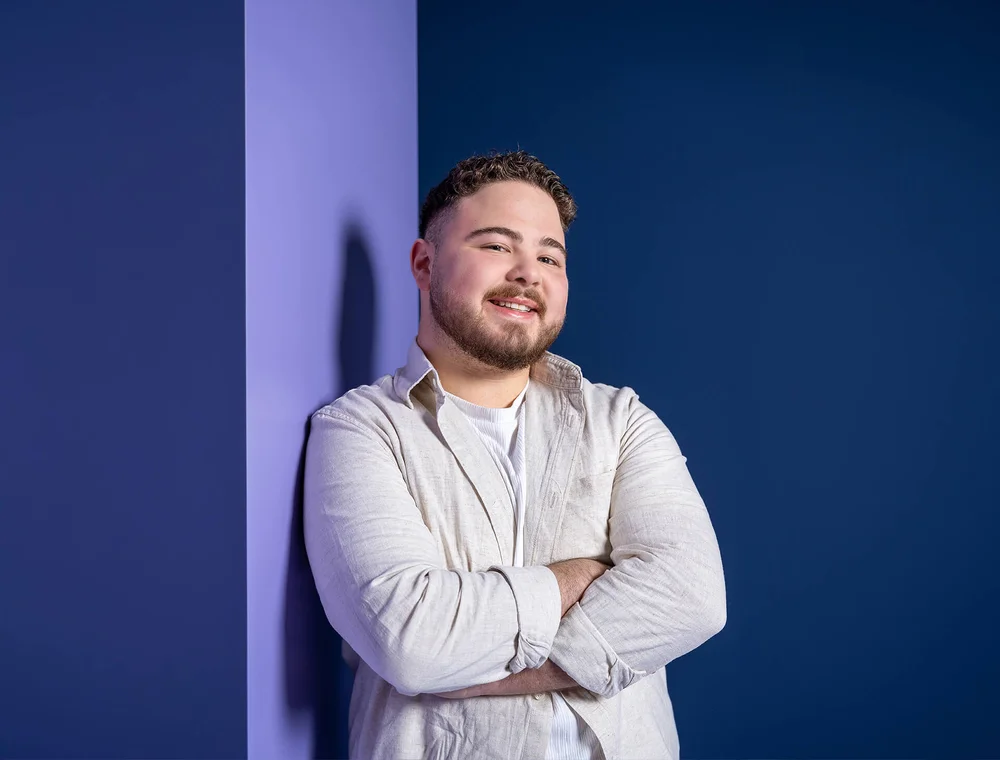 Es tut mir leid, ich weiß nicht, wer das ist.